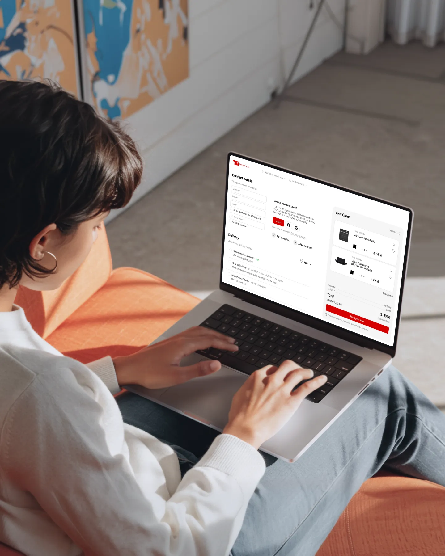 Checkout page showing contact details, delivery options, and order summary